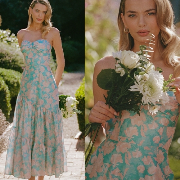 Hutch Dresses & Skirts - NWT Hutch Phoebe Floral Strapless Tiered Maxi Dress